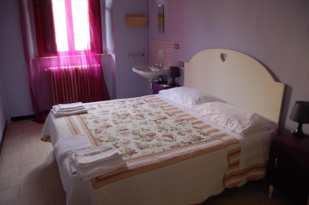 Casa Betania Hotel Cortona Bilik gambar